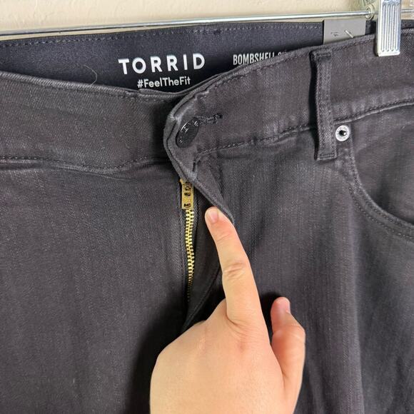 Torrid Bombshell Skinny Premium Stretch High-Rise Jean 24R NWT Black Grenada - Picture 4 of 16